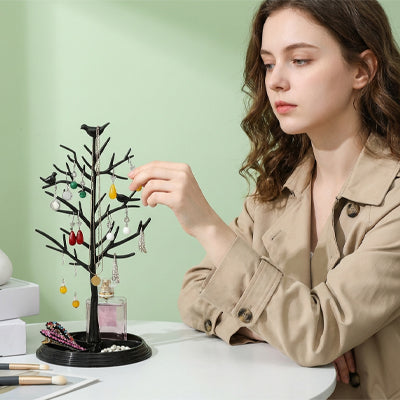 arbre bijoux usage colliers bagues