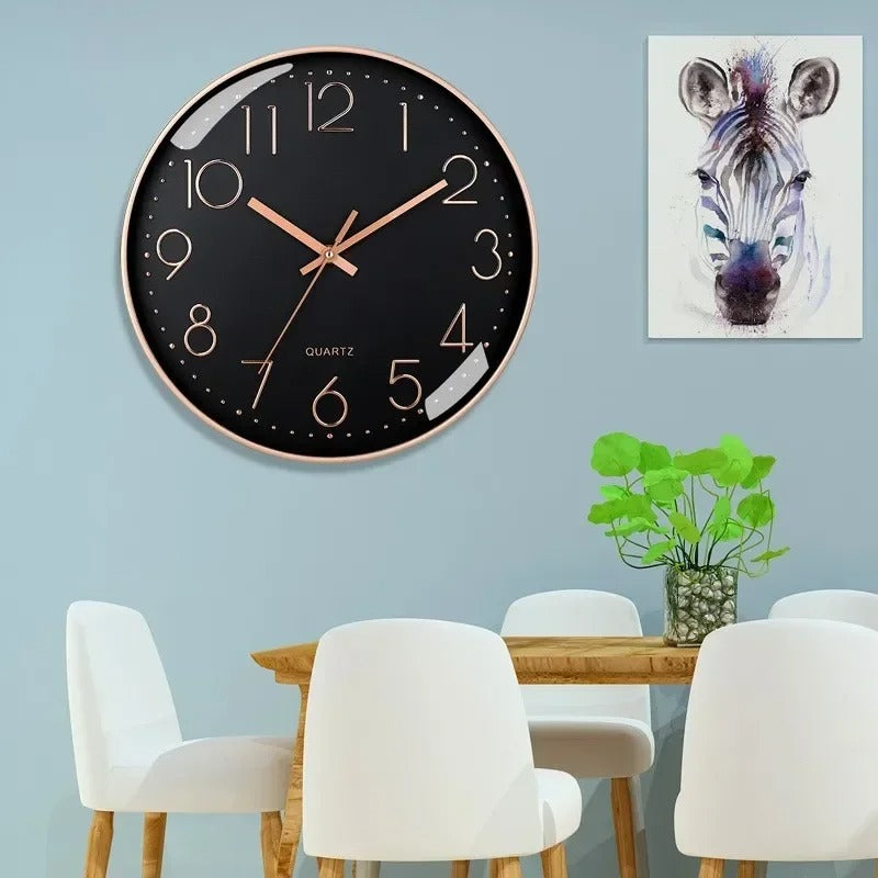 horloge-murale-contraste-salon